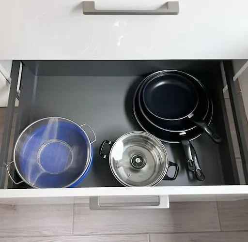 Neu Sanierte Einzimmerwohnung