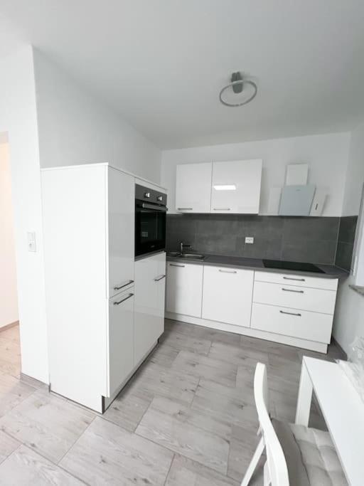 Neu Sanierte Einzimmerwohnung Apartment Bad Nauheim