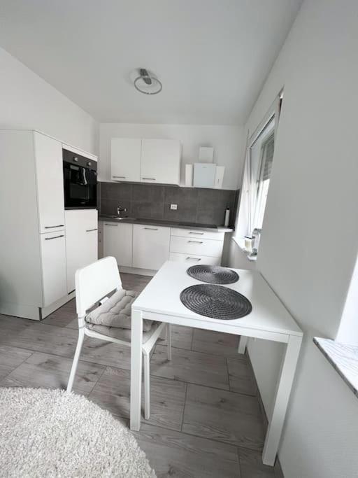 Apartment Neu Sanierte Einzimmerwohnung *